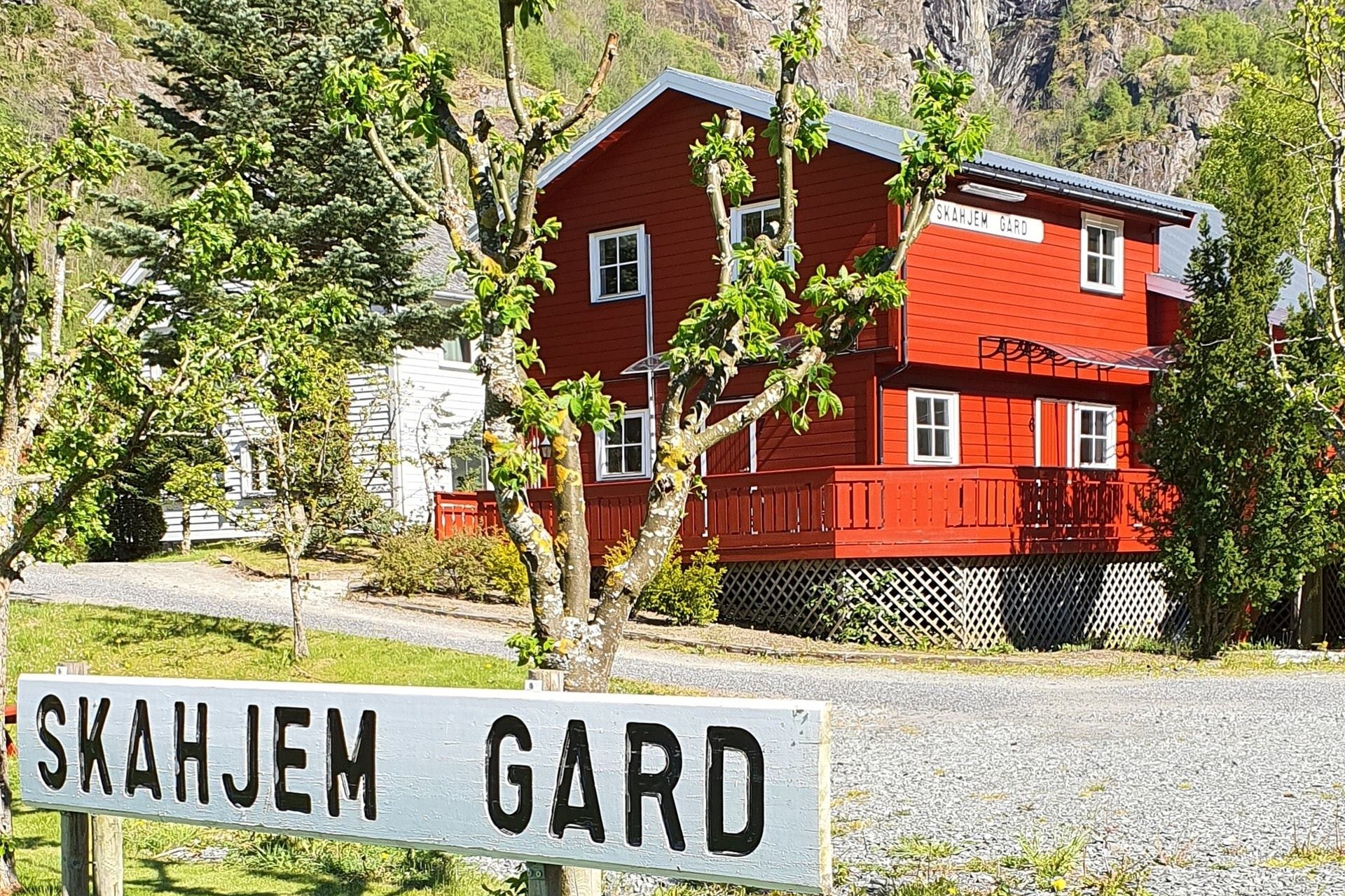 Skahjem Gard Aurland