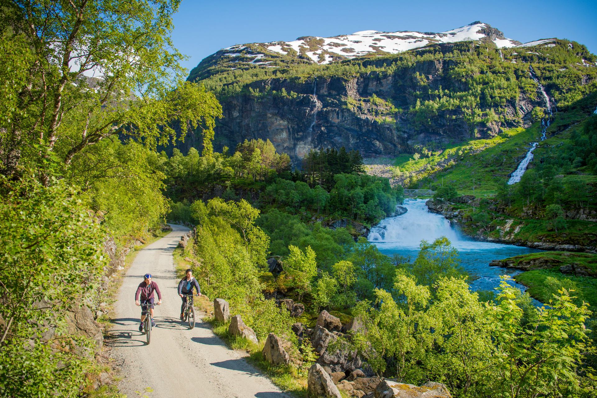 Sykkeltur i Flamsdalen foto sverrehjornevik.com Flåm AS